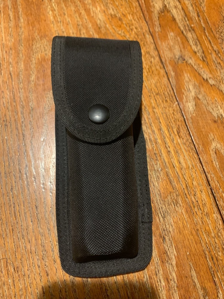 Uncle Mike’s Sentinel Law Enforcement Large OC Pepper Spray Pouch