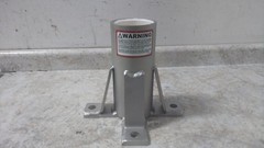 Honeywell Miller DH-7SS/ 450 Lb Weight Capacity Floor Mount Sleeve