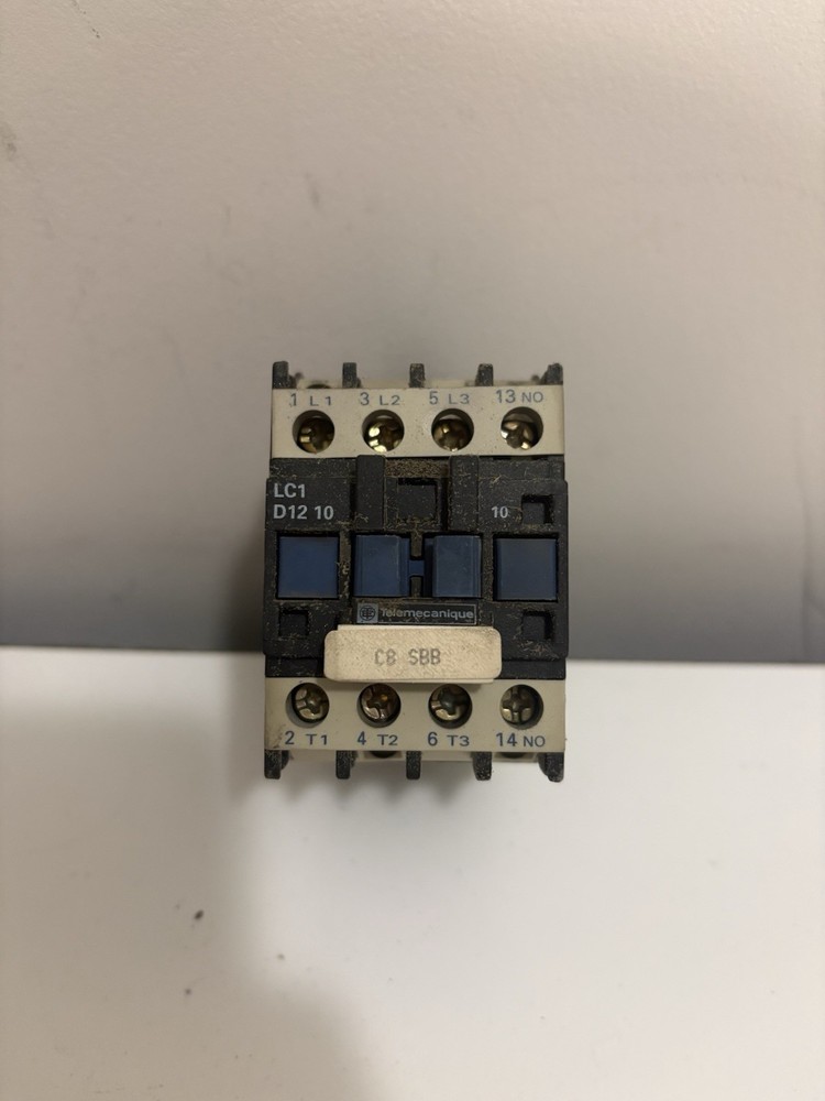 Telemecanique LC1-D12-10 Contactor 25A 600V 10HP 3 Pole 3 Phase Coil 120V