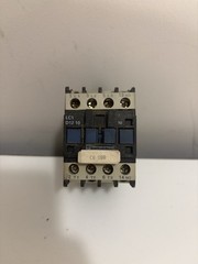 Telemecanique LC1-D12-10 Contactor 25A 600V 10HP 3 Pole 3 Phase Coil 120V
