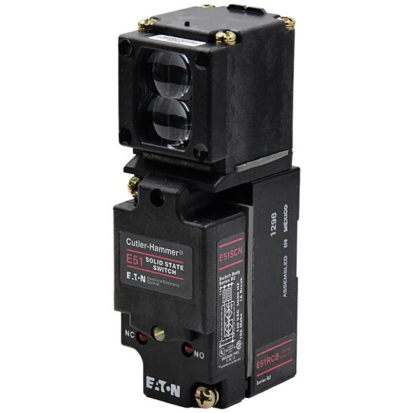 E51CNP1 Eaton/Cutler Hammer Dark/Light Complementary Photoelectric Sensor -SA