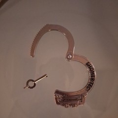 Shomer-Tec Clear Cuff See-Through Handcuff Police Mechanical Operation Training