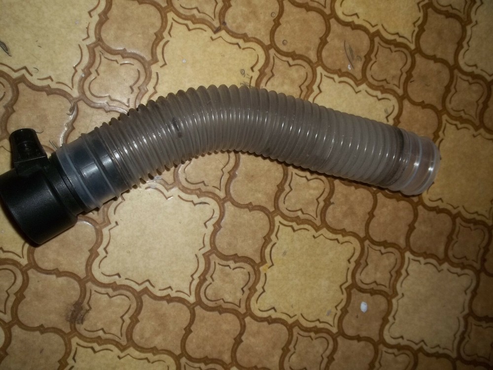 BISSELL CLEANVIEW REWIND DIRT ( SHORT LOWER HOSE ) MODEL 1825
