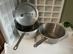 Update International ASP- Aluminum Fry Pot w/ Lid and Aluminum Perforated Basket