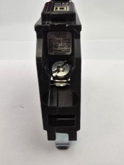 Square D Bolt On QHB120 Circuit Breaker QOB120 65KA 20A 1P 120/240V