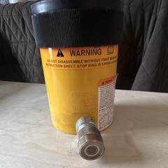 Enerpac RCH302 30 ton hydraulic cylinder