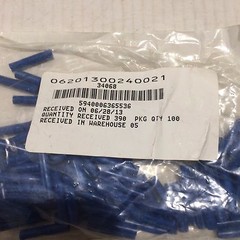 AMP 34068 Qty 100ea Nylon Butt Splice Terminal 16-14 AWG Wire Size, Blue