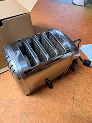 Dualit Model D4AMC 4 slice toaster New condition open box