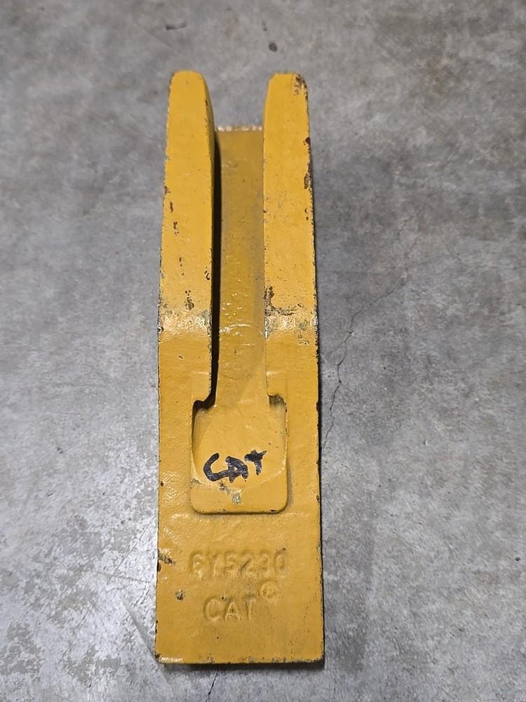 CAT Caterpillar Genuine 6Y-5230 Steal Scarifier Bucket Tip Grader