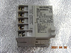 Allen Bradley Contactor 100-MO5NZ*3 24VDC Coil ** FREE SHIPPING**