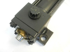 PARKER 01.50 C2ANUS19A 21.000 PNEUMATIC CYLINDER 20″ STROKE 5/8″ ROD NEW NO BOX