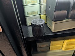 Magnetic Silica Gel Desiccant Container with Rechargeable Silica Gel