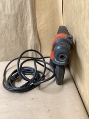 HILTI TE5 1/2″ DRIVE CORDED SDS PLUS ROTARY HAMMER DRILL IN CASE (G29021022)