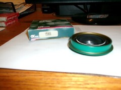 CHICAGO RAWHIDE 15966 AUTO TRANS EXT. HOUSING OIL SEAL=1.598″ X 2.47″ X .42″