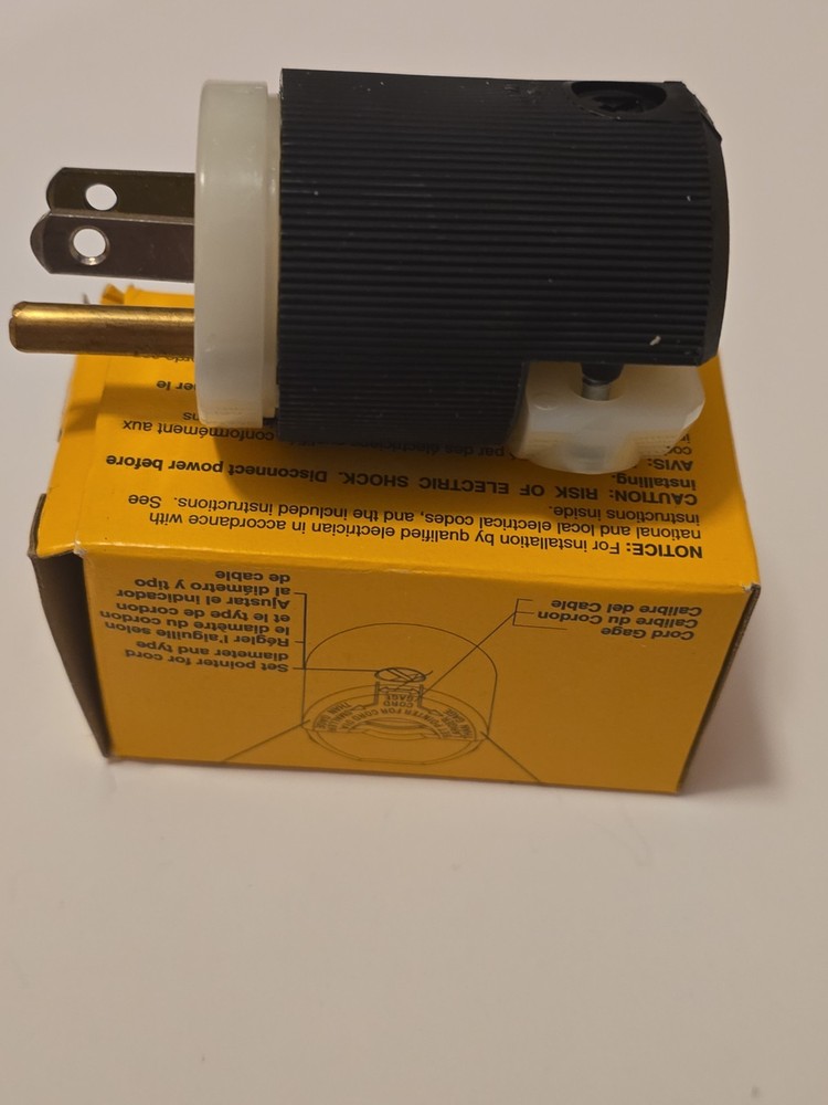 Hubbell HBL5266C Straight Blade Plug 15A 125V Nema 5-15P Insulgrip