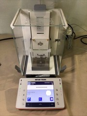 Mettler Toledo XPE56 Analytical Balance 52g Powers On. Missing Front Glass