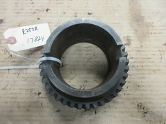 John Deere R crankshaft gear R352R.