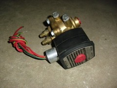 Asco Red Hat EF8342G001 Valve w/ EF8017G2 Solenoid 1/4″