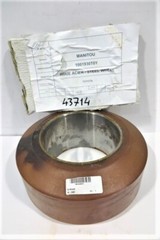 Toyota Manitou 1001930TOY Polyurethanrad Antriebsrad Rad Ø190mm/325mm neu 43714