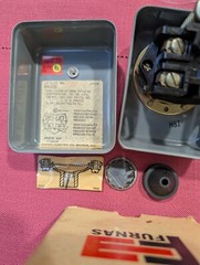 Furnas Electric Pressure Switch 69GC8 20-40 Pounds 2 Pole 120-240 V AC Open Bx