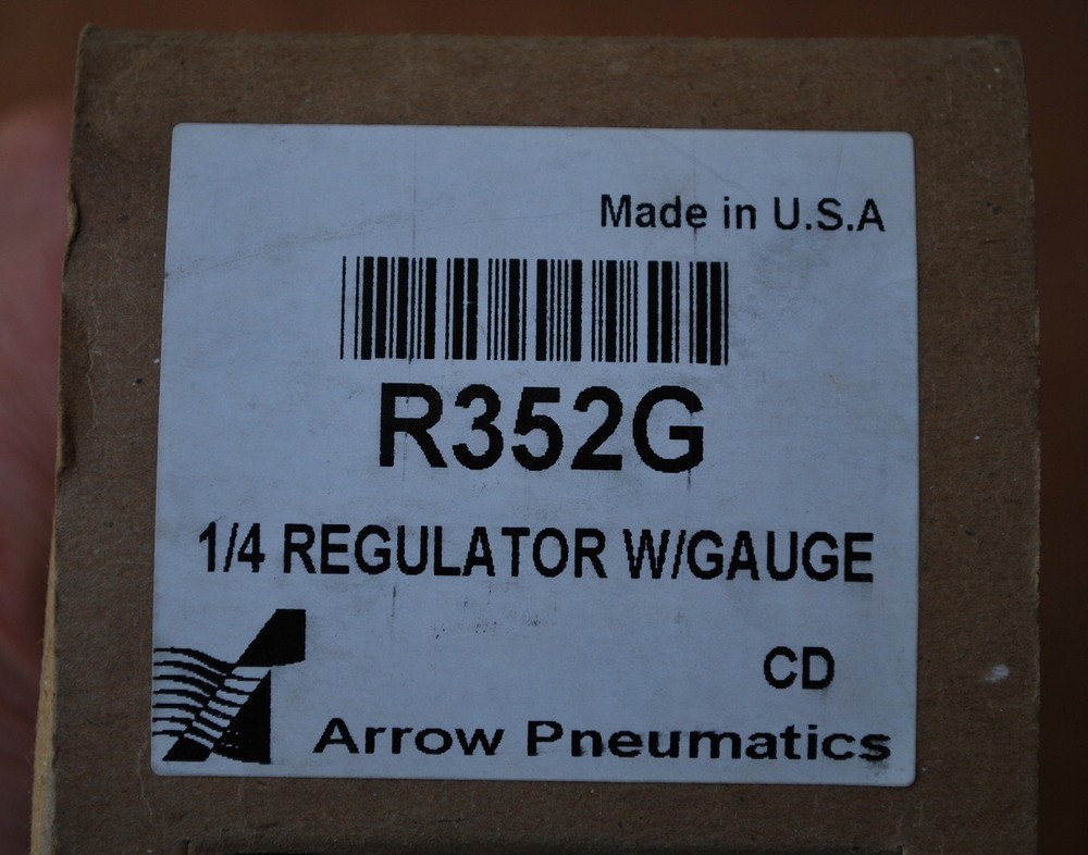 Arrow Pneumatics R352G Regulator, 1/4″ With Gauge – NEW