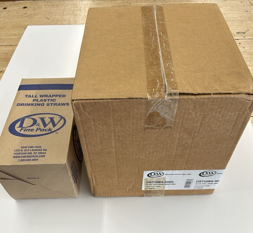 D&W 10 1/4″ Giant Wrapped Plastic Drinking Straws Full Case 4 Packs of 300 Each