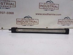 ARO Pneumatic Cylinder 1.5×17.000 250PSI 1.5″ Bore 17″ Stroke 0.63″Rod
