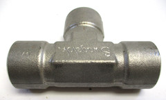 SWAGELOK , SS-8-T , 1/2″ FNPT SST TEE , TAKEN OFF A CANCELED PROJECT, NOS