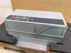 New Danfoss 132H6104 AQUA Drive VLT, 20HP Variable Frequency Drive, 3PH 480V VDF