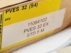 DANFOSS PVES 32 EX Electronic Actuator 11084102 Electrohydraulic ATEX, 24 V #NEW
