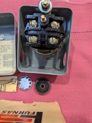 Furnas Electric Pressure Switch 69GC8 20-40 Pounds 2 Pole 120-240 V AC Open Bx