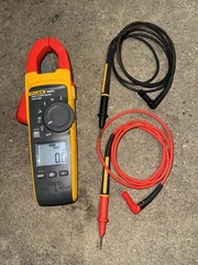 Fluke 902FC True-RMS HVAC Clamp Meter With Leads No Case