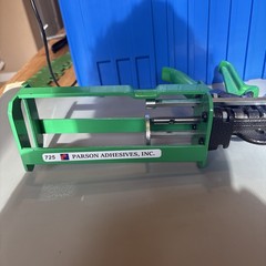 Used great condition VIBRA-TITE Dual Component Applicator, D400XSP