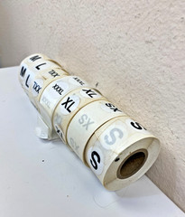 3500 pc Apparel Sz Stickers Labels 7 Rolls 1″ Self Adhesive XS,S,M,L,XL,XXL,XXXL