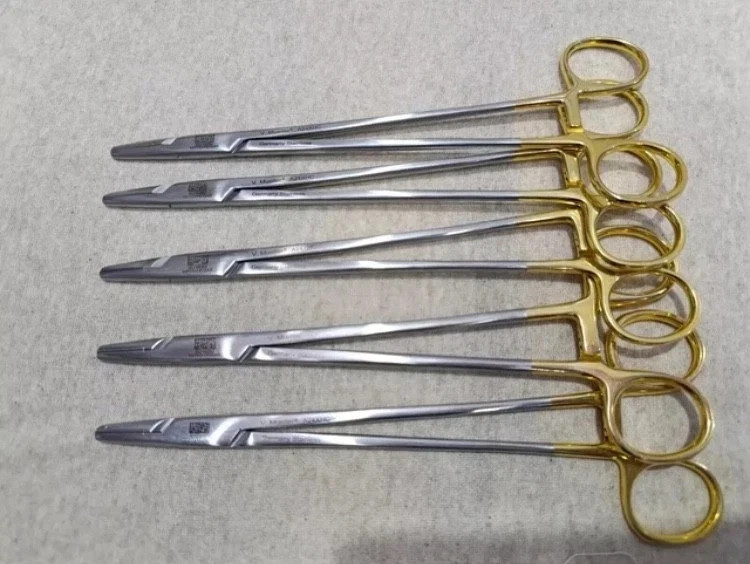 Lot Of 5 V. Mueller SU16061 Mayo-Hegar TC Vital Needle Holders 7 Length