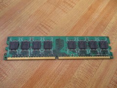 Hynix HYMP512U64CP8-Y5 AB 1GB Memory Bd PC2-5300U-555-12 W/Lenovo 707