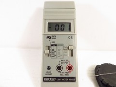Extech Model 401025 Light Meter w/ User Manual & Case, Excellent