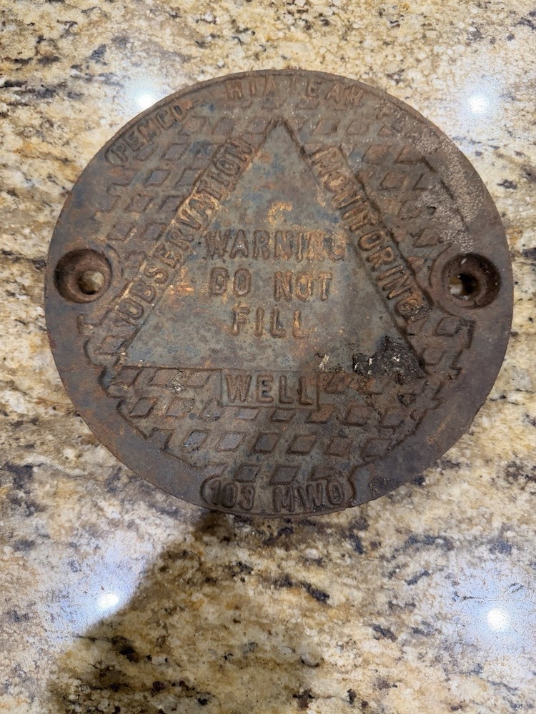 Monitoring Well Manhole Cover Observation Brazil Pemco D2411FG 103 MWO FLA