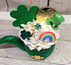 Cute St Patrick’s Day SHAMROCK Irish PIPE Fake Whipped Cream Tier Tray Decor