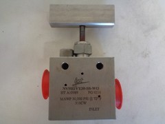 NEW IPT NV9H1VY30-SS-WO HT A10989 MAWP30,000PSI AT 72°F 316CW