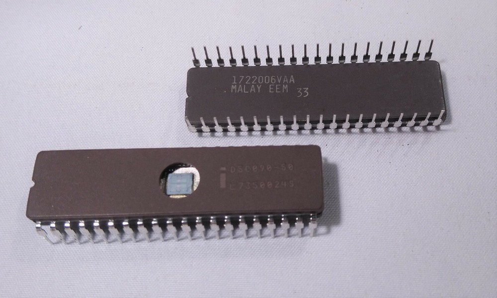 INTEL D5C090-50 CDIP-40 CMOS PLD “NOS”