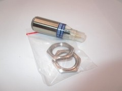 XUB4BPANM12 TELEMECANIQUE Photoelectric diffuse sensor – Original item