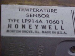 * Honeywell Temperature Sensor M# LP914A 1060 1 ZM-70