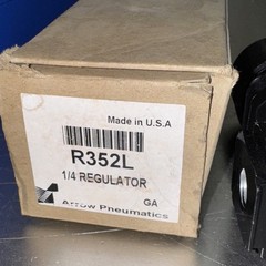 ARROW PNEUMATICS R352L 300PSIG 1/4” Regulator, New, LO1