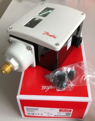 1PC- Danfoss 017-519166 Pressure switch, RT112,3/8, SPDT- NEW