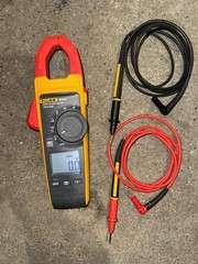 Fluke 902FC True-RMS HVAC Clamp Meter With Leads No Case