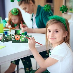 Blulu 2 St. Patrick Table Decorations, Lucky Centerpiece 2 Piece Set