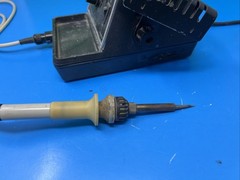 Hakko 926 ESD Soldering Station with Stand and Hakko 900 iron with tip WORKING