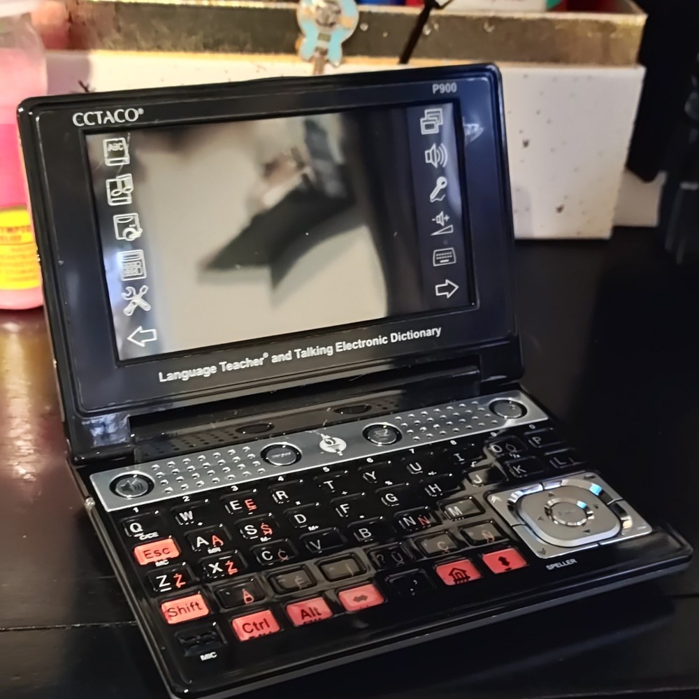 ECTACO Partner P900 Handheld English Dictionary Voice Working (missing cable)