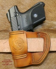 Gary C’s Avenger OWB Right Hand HOLSTER – for the Ruger SR9C/SR40C Leather